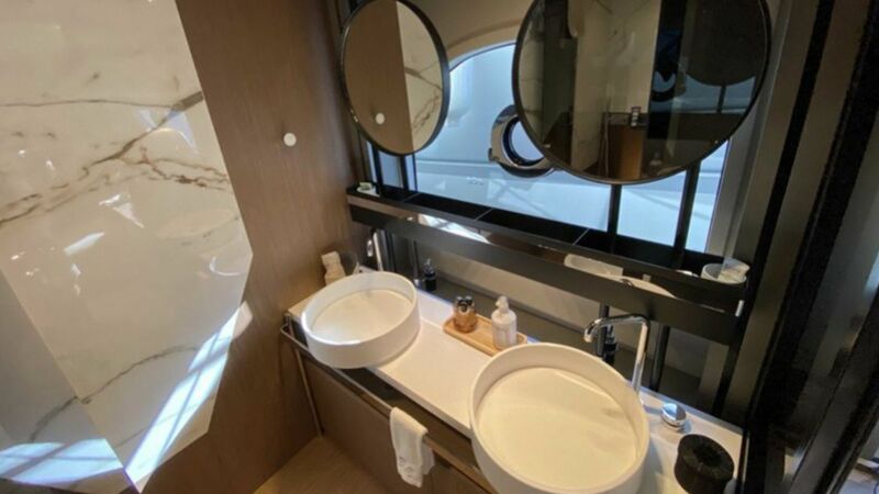 FERRETTI 720